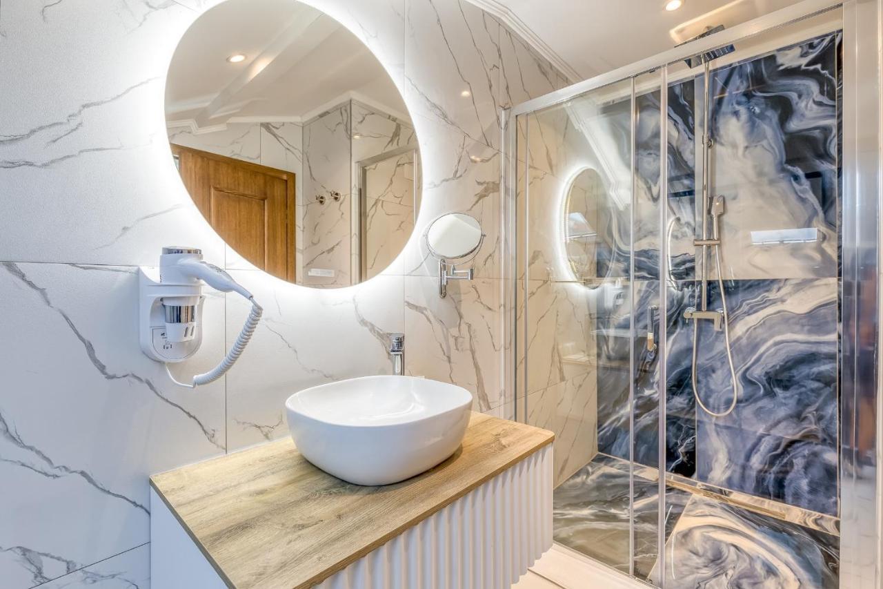 San Valentino Palace Aparthotel Umag Bagian luar foto