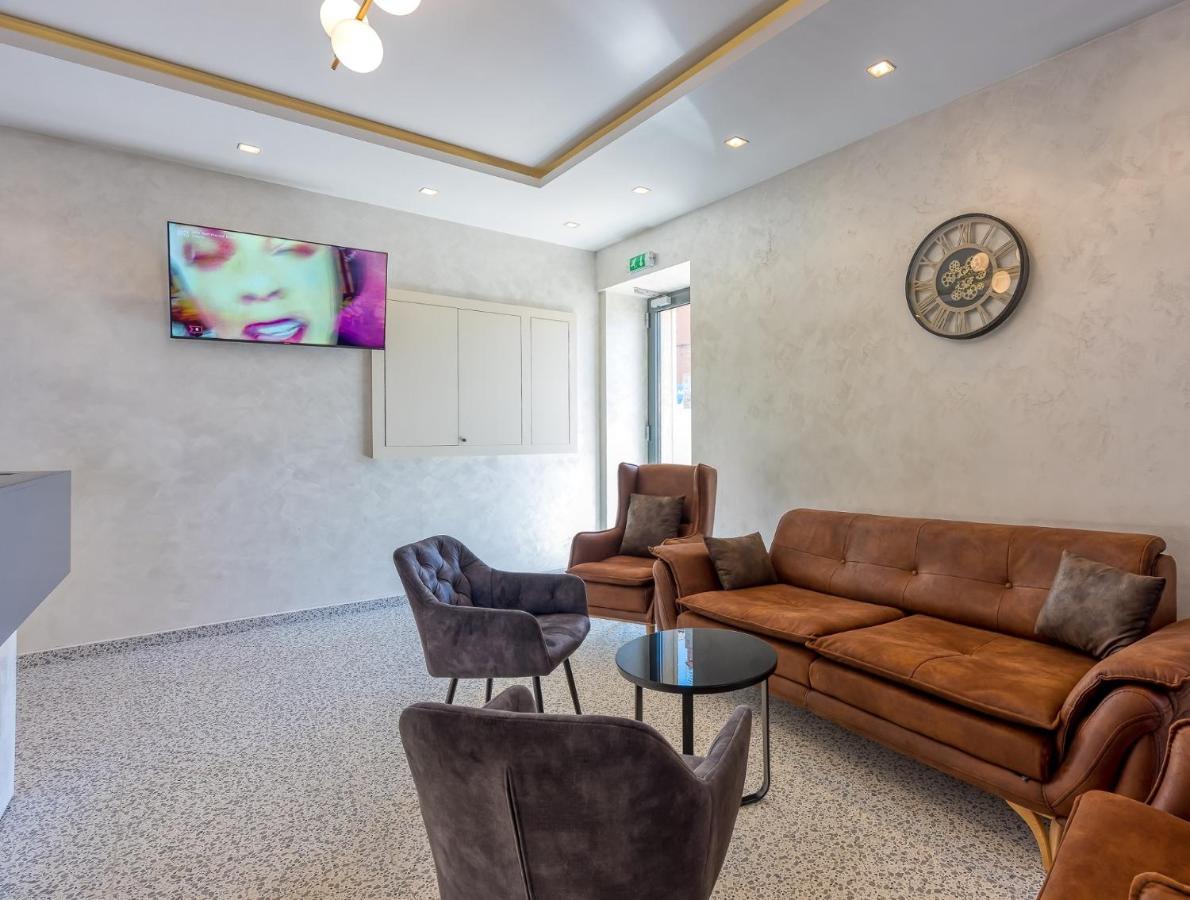 San Valentino Palace Aparthotel Umag Bagian luar foto
