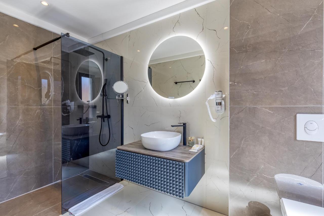 San Valentino Palace Aparthotel Umag Bagian luar foto