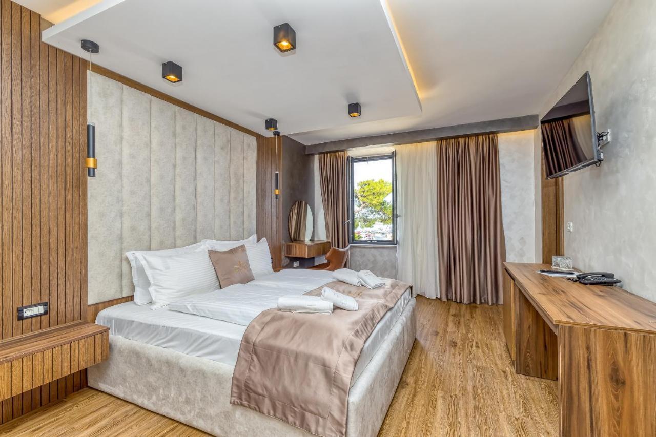 San Valentino Palace Aparthotel Umag Bagian luar foto