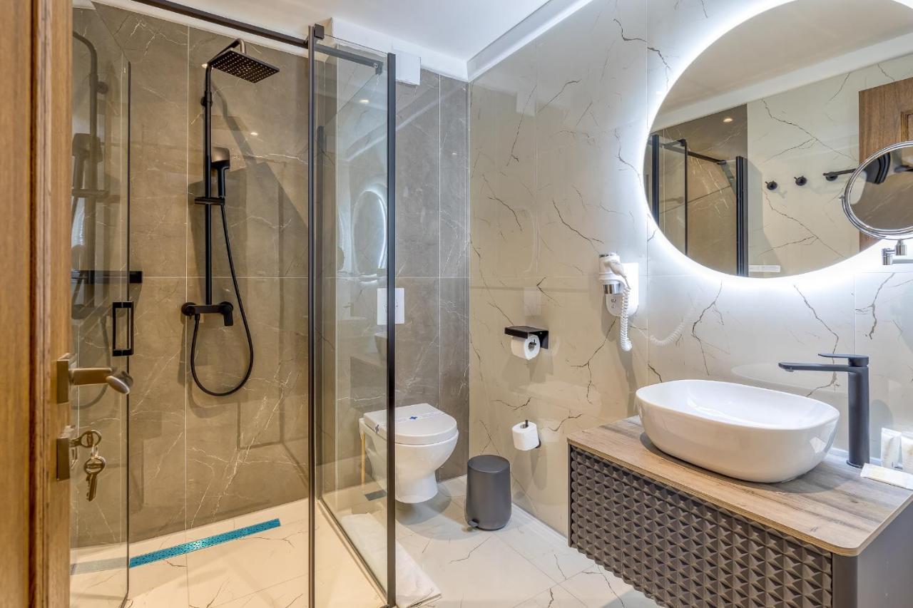 San Valentino Palace Aparthotel Umag Bagian luar foto