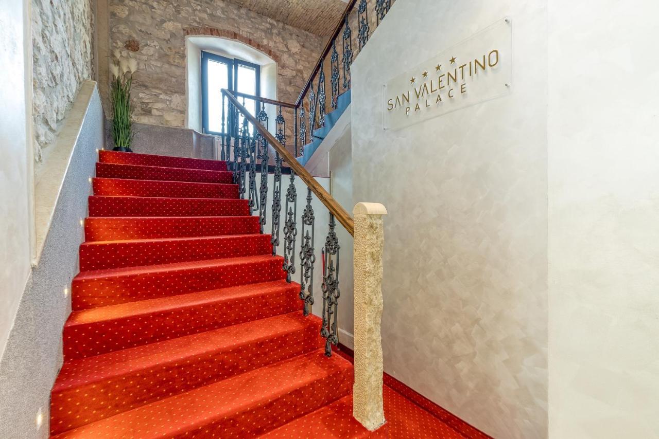 San Valentino Palace Aparthotel Umag Bagian luar foto