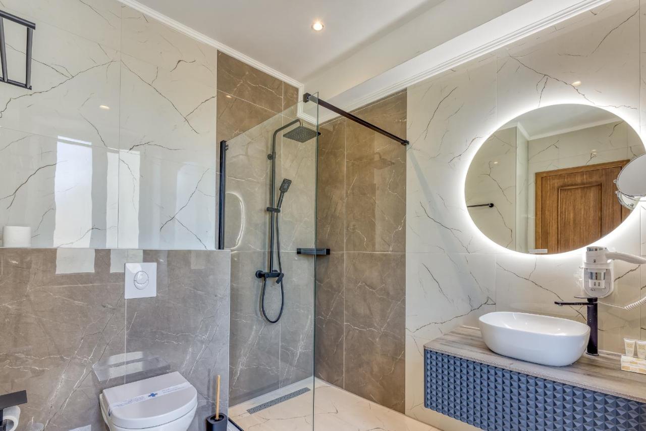 San Valentino Palace Aparthotel Umag Bagian luar foto