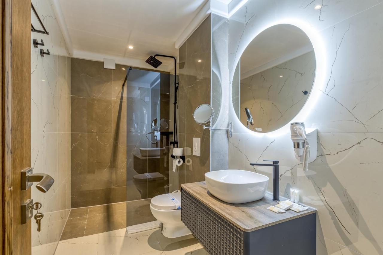 San Valentino Palace Aparthotel Umag Bagian luar foto