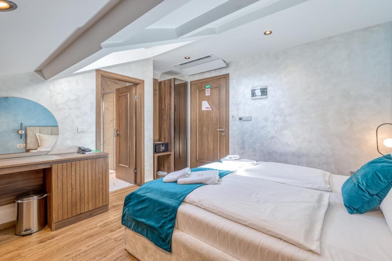 San Valentino Palace Aparthotel Umag Bagian luar foto